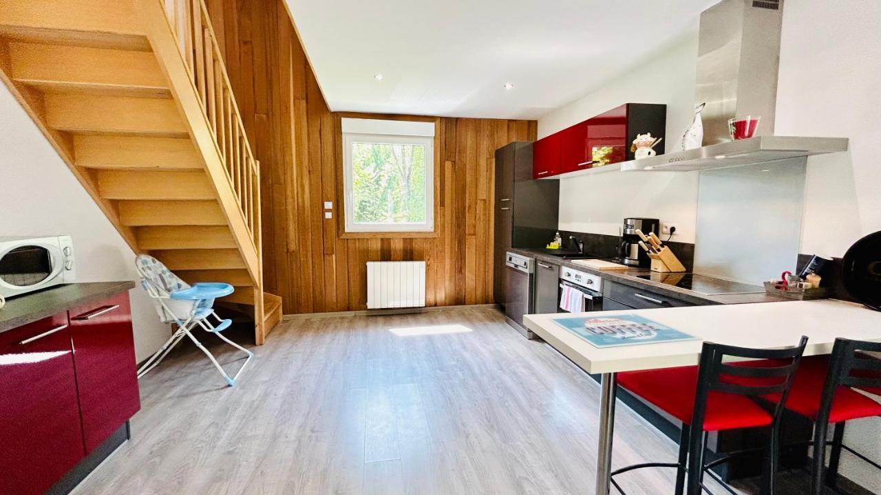 רו Chalet Avec Terrasse Sur Pilotis Vue Sur L'Etang מראה חיצוני תמונה