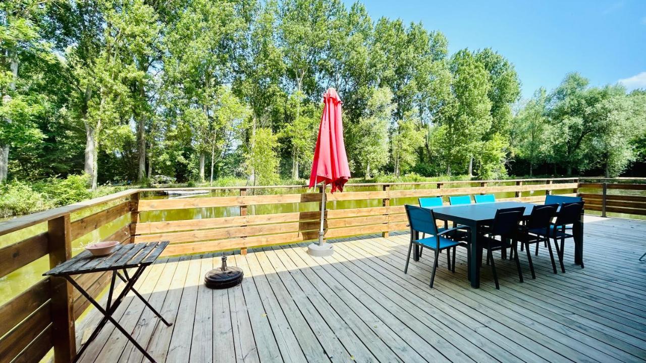 רו Chalet Avec Terrasse Sur Pilotis Vue Sur L'Etang מראה חיצוני תמונה
