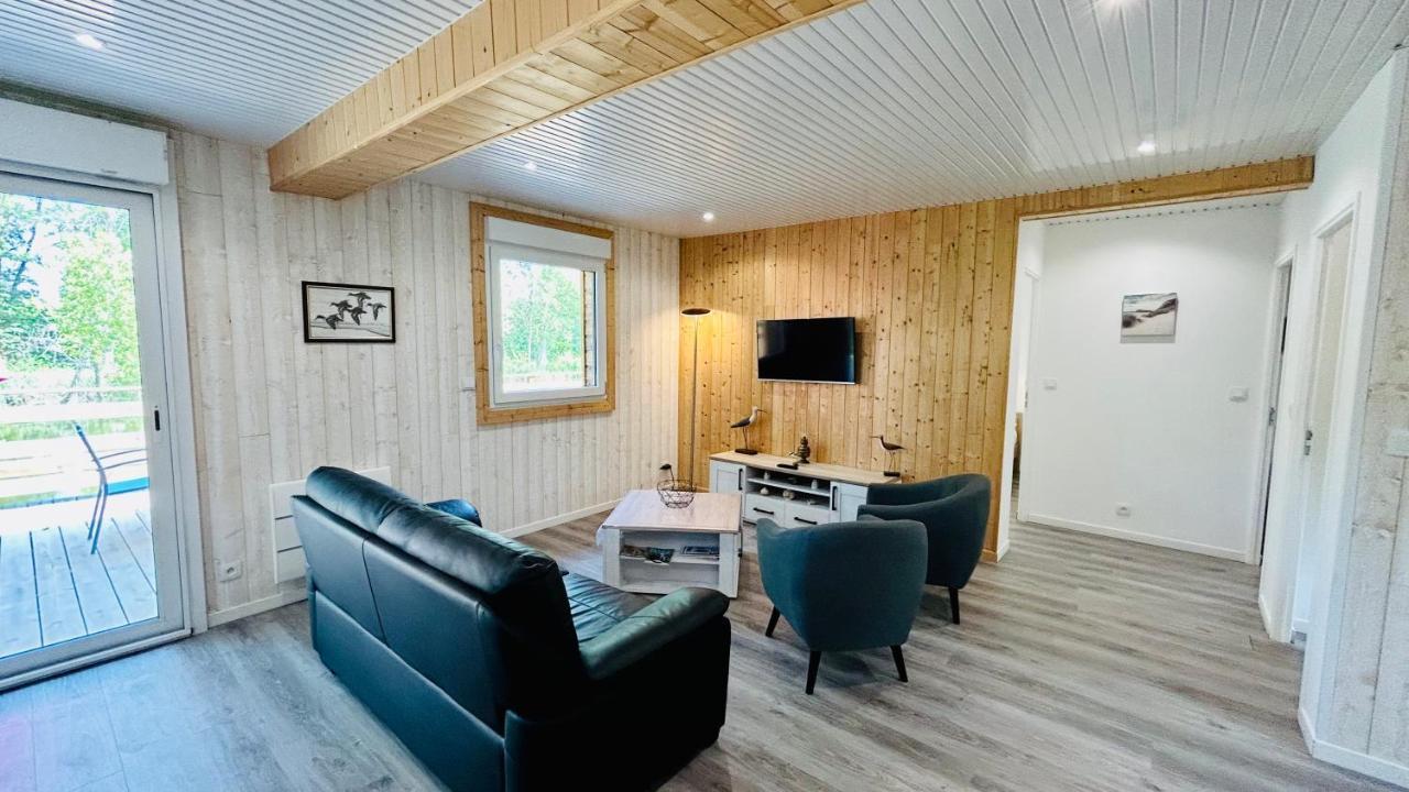 רו Chalet Avec Terrasse Sur Pilotis Vue Sur L'Etang מראה חיצוני תמונה